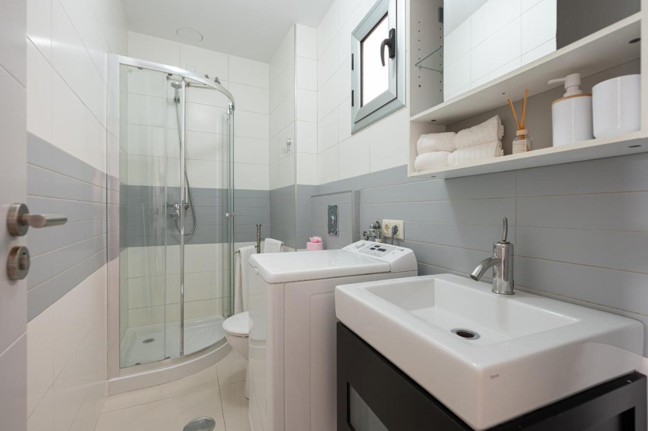 Homeforguest Two-Bedroom Apartment In The Heart Of Triana Las Palmas de Gran Canaria Exterior foto